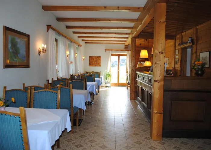 Josefinenhof ノイシュティフト・イム・シュトゥーバイタール